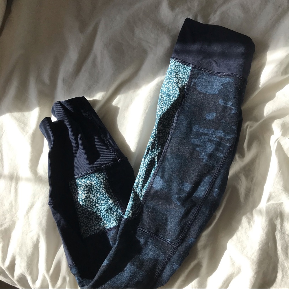 LULULEMON CAMO LEGGINGS